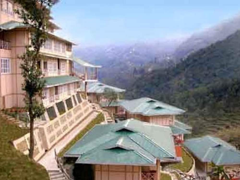sterling gangtok orange village resort