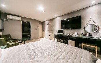 Pohang Ocheon Montana,,3 star
