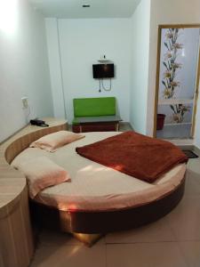 hotel aashiyana and restaurant