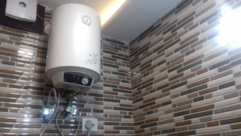 posh s delhi foreigners area v safe lajpat ngr 2