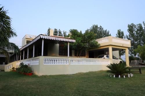 karnavati retreat