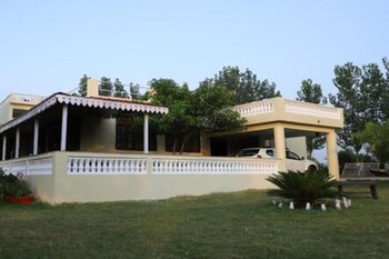 karnavati retreat