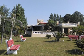 karnavati retreat