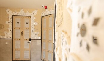 neonz resort and club