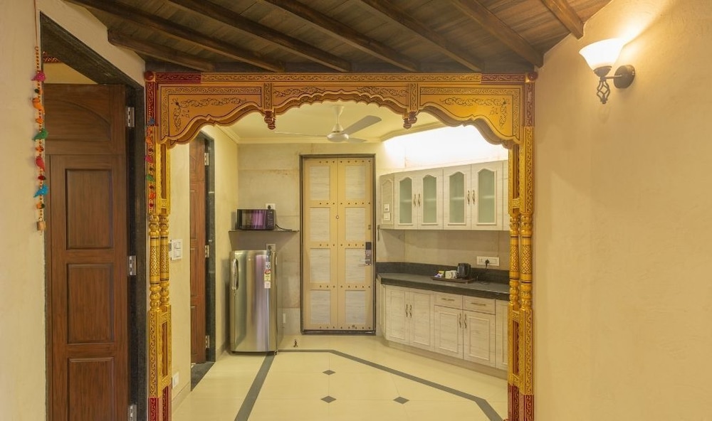 neonz resort and club