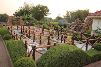 neonz resort and club