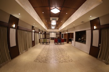 neonz resort and club