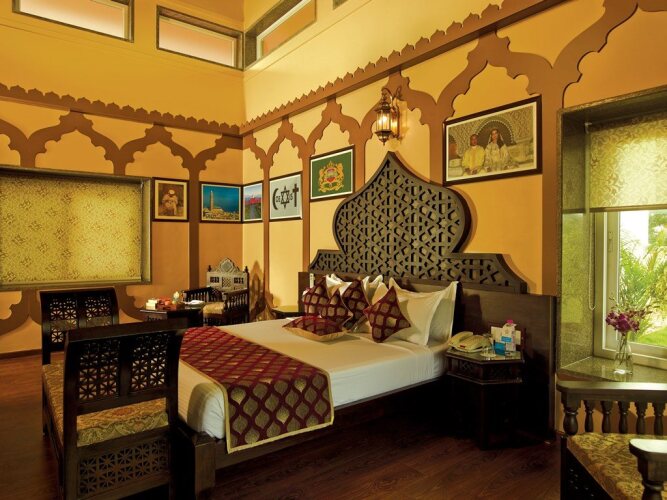 neonz resort and club