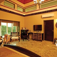 neonz resort and club