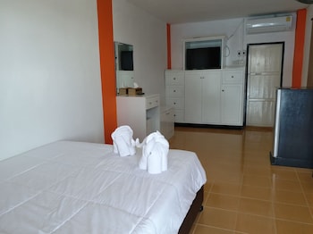 chang hostel suvarnabhumi