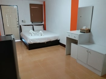 chang hostel suvarnabhumi