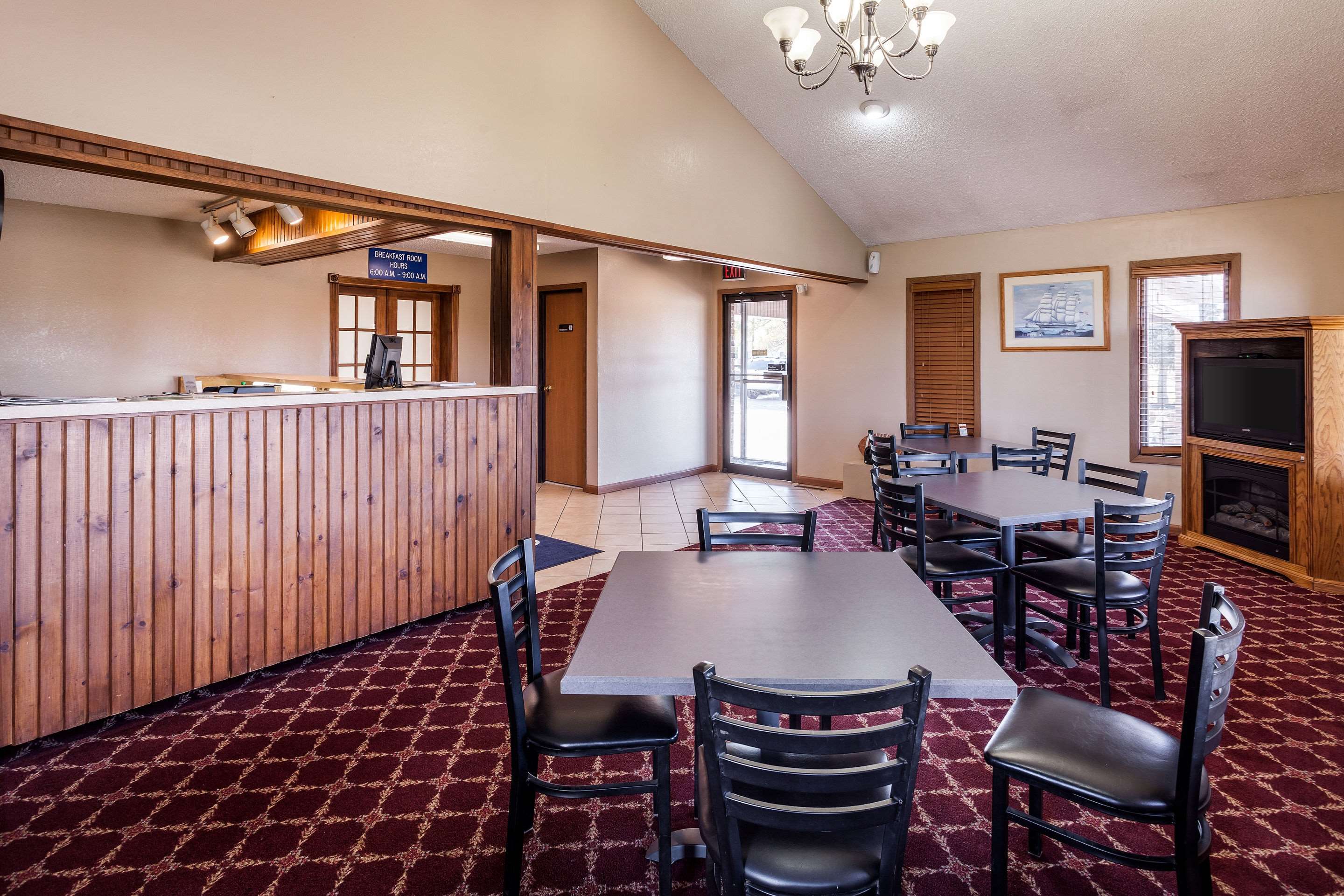 dragonfly inn and suites