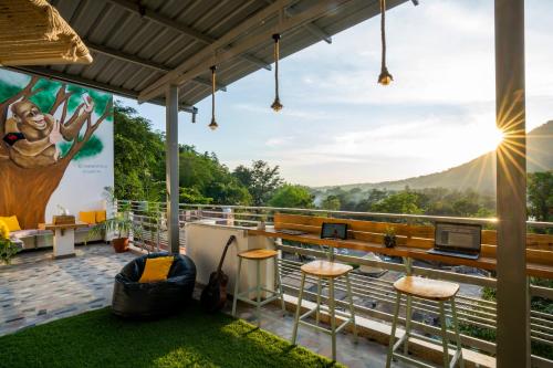 zostel rishikesh laxman jhula