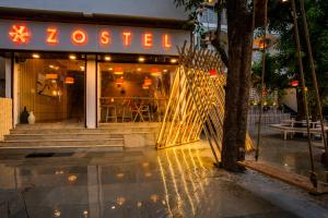 zostel rishikesh laxman jhula