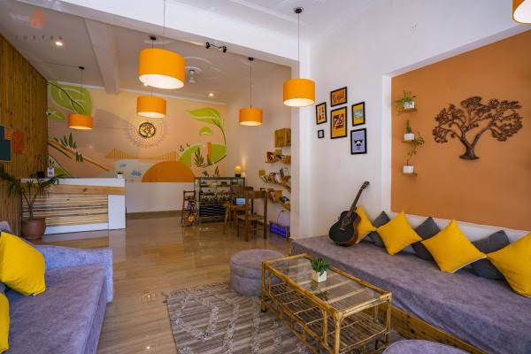 zostel rishikesh laxman jhula