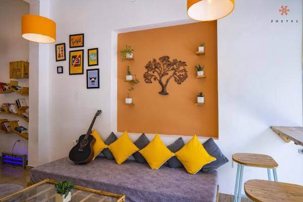 zostel rishikesh laxman jhula