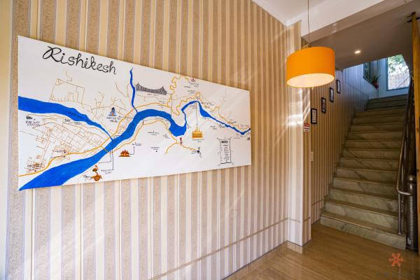 zostel rishikesh laxman jhula