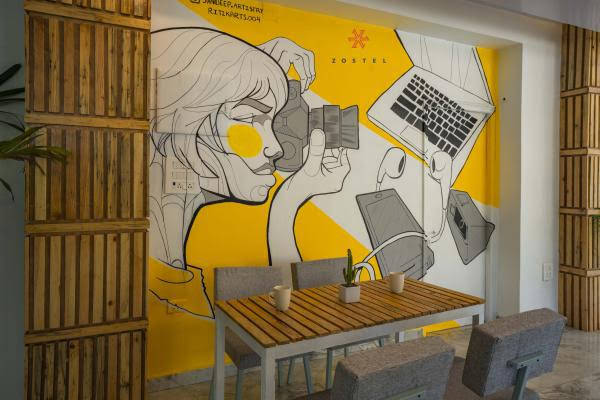 zostel rishikesh laxman jhula