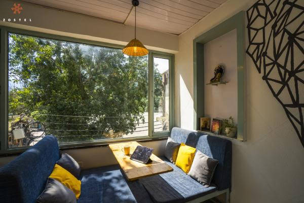 zostel rishikesh laxman jhula