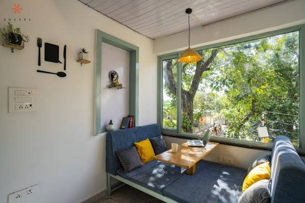 zostel rishikesh laxman jhula