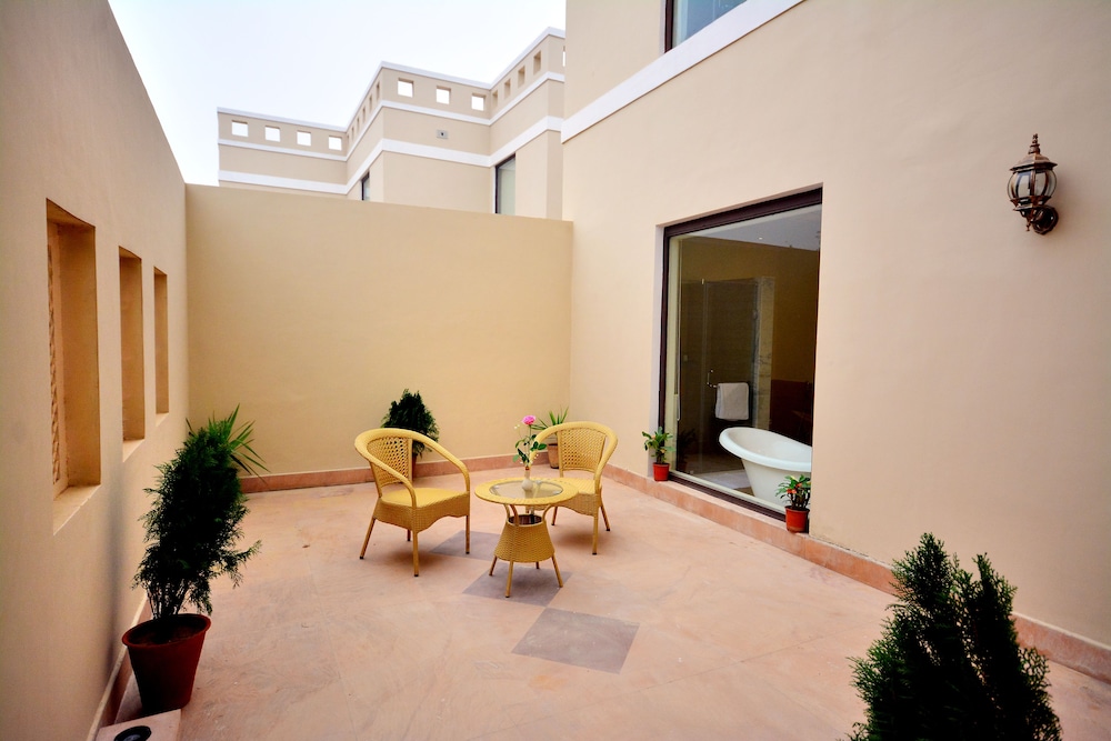 treehouse achrol niwas