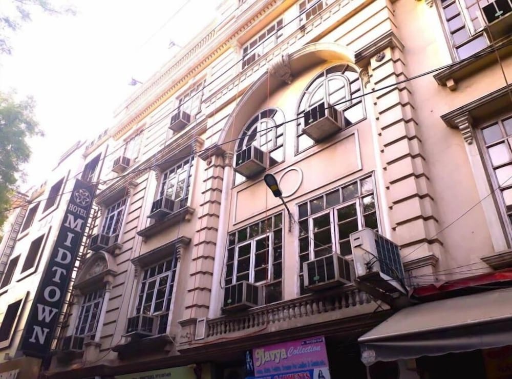 hotel mid town