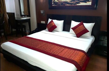 hotel mid town