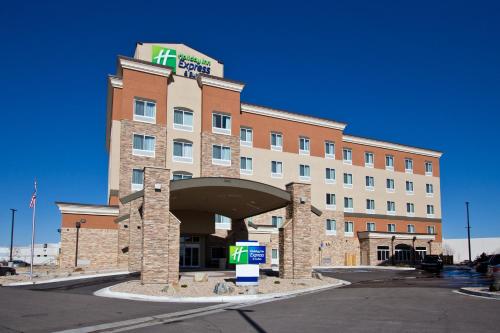 holiday inn express and suites denver east peoria street by ihg