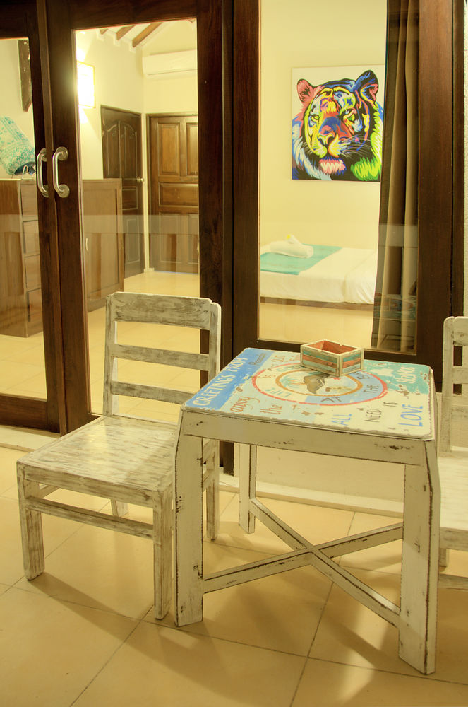 tir na nog beachfront resort