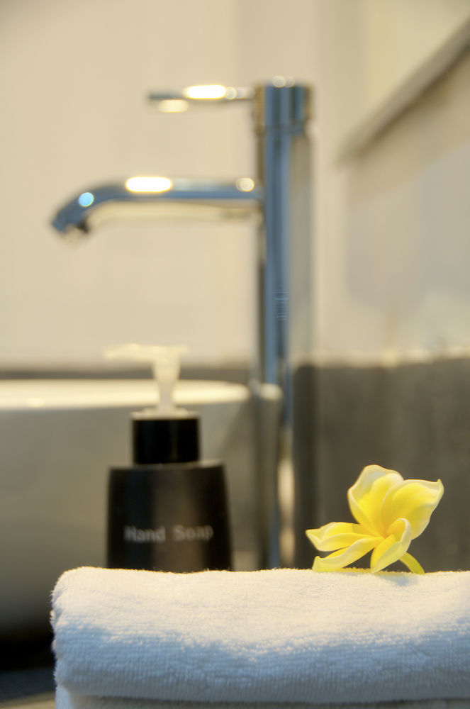 tir na nog beachfront resort