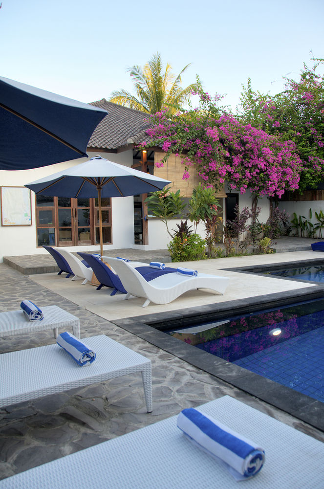 tir na nog beachfront resort