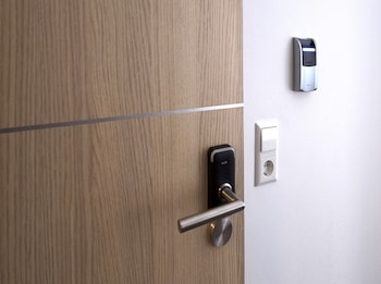 apartment city lenaustra e contactless check in