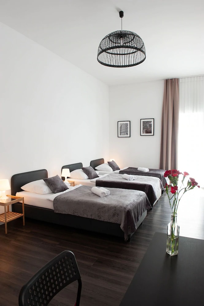 apartment city lenaustra e contactless check in