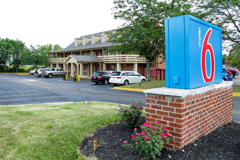 Motel 6 Dayton Oh,,2 star