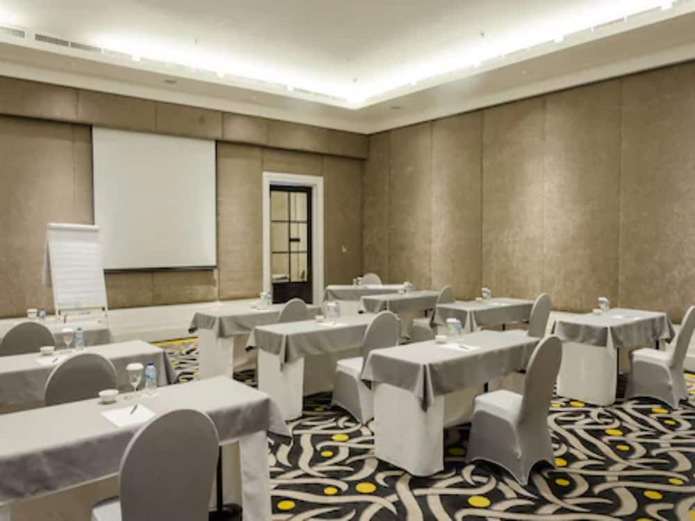 hotel ciputra world surabaya managed by swiss belhotel international