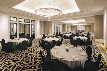hotel ciputra world surabaya managed by swiss belhotel international