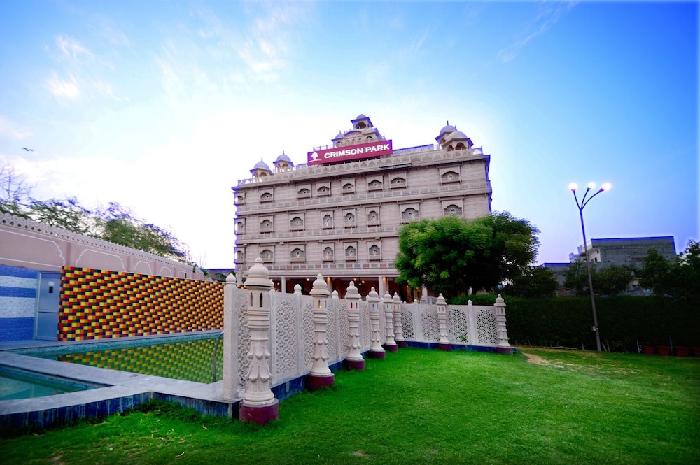 crimson park the heritage