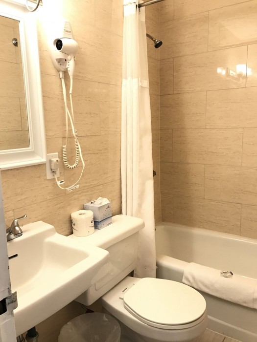 Long Beach Hotel,Long Beach>>Island Park,2 star