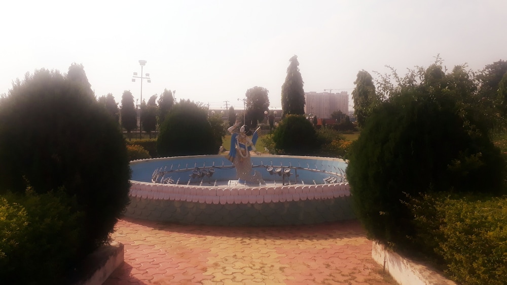 mauj mahal fun resort and water park