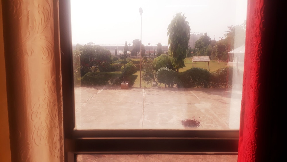 mauj mahal fun resort and water park