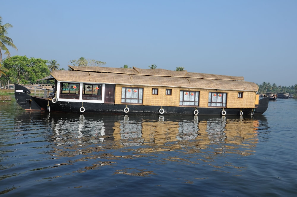 kerala houseboats