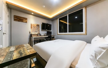 gumi indong hotel yo