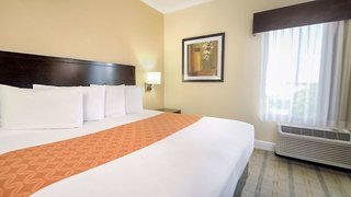 galleria palms hotel