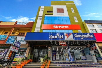 super collection o sharath city mall formerly delight inn gachibowli
