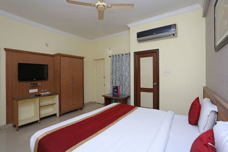 super collection o sharath city mall formerly delight inn gachibowli