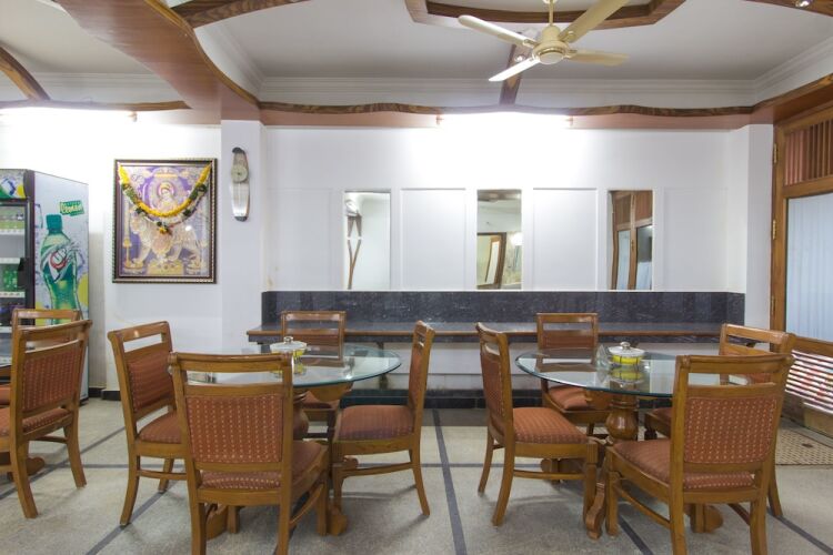 super collection o sharath city mall formerly delight inn gachibowli