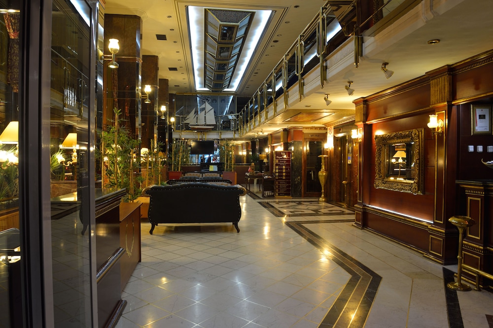 royal carine hotel