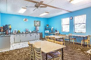 Super 8 By Wyndham Knoxville Downtown Area,Powell>>Knoxville,2 star