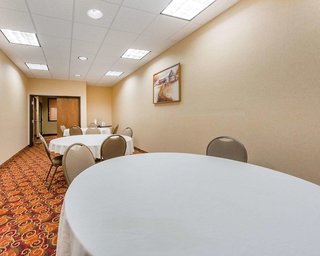 Comfort Suites Altoona,Logan Township>>Altoona,3 star