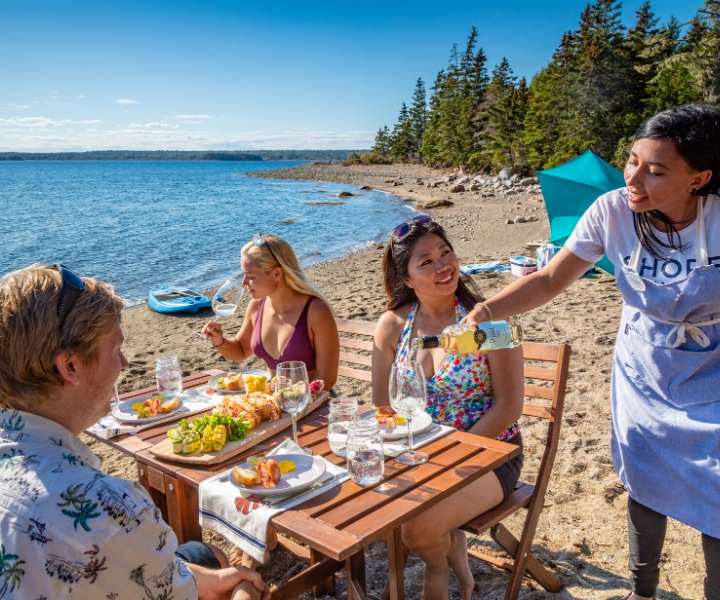 Oak Island Resort & Conference Centre,,4 star